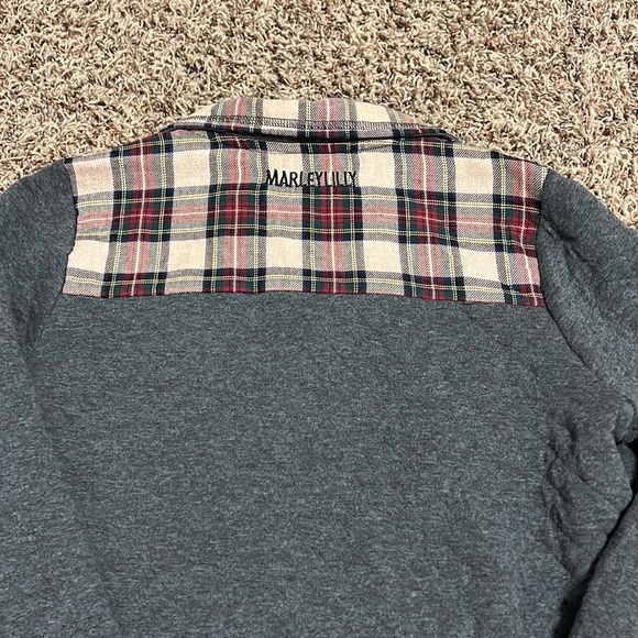 “LMW” Monogramed Marley Lily Pullover - Picture 6 of 7